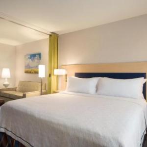 Hotels near Azura Amphitheater - Home2 Suites By Hilton Leavenworth Downtown