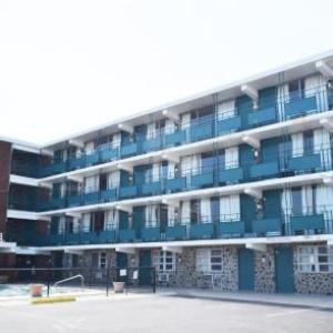 Hotels near RWJBarnabas Health Arena - Skyview Manor Motel