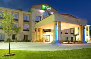 Holiday Inn Express and Suites Beeville, an IHG Hotel, Beeville