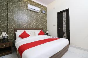 OYO 46555 Hotel Sangeet, Faridabad