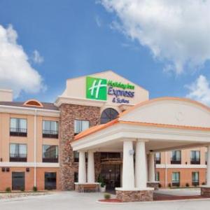 Holiday Inn Express Hotel and Suites Saint Robert