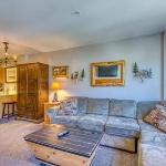 Buffalo Lodge 1 Bedroom Condo at River Run Village Walk to Lifts