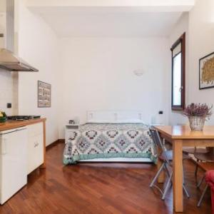 GuestHost - Bologna Central Studio