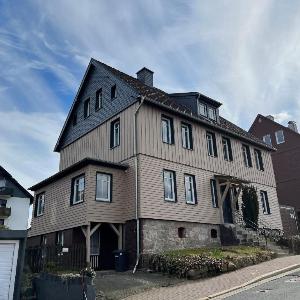 Kleines Berghaus #2
