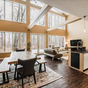 Modern Home of Style & Comfort!