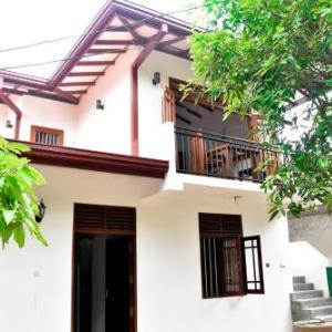 Top Mount Villa