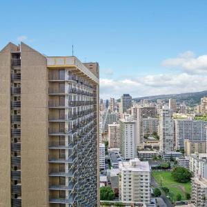 THE MAKAI SUITE at THE WAIKIKI BANYAN