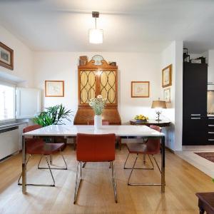 Piazza Bernardini Apartment in Center Town