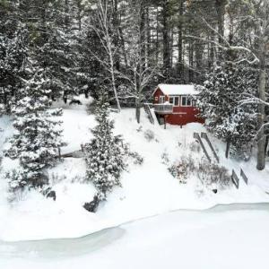 Little Red Wing 50s Lake Cabin