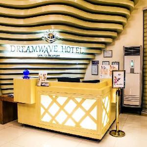 Dreamwave Hotel Lemery