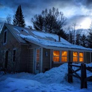 Cozy House on 9 acres with a Pond