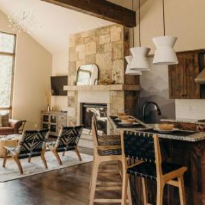 River'S Edge Retreat Home