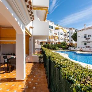 Poolside 2 Bedroom Retreat