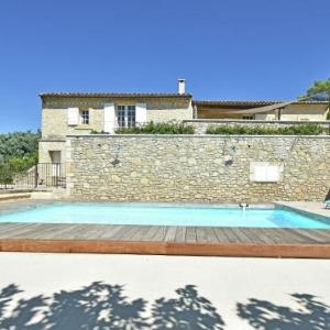 Celebrity style Villa in Roussillon with private pool and garden with views