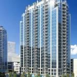 LUXURIOUS 1BR APT IN UPTOWN HIGH-RISE WCITY VIEWS