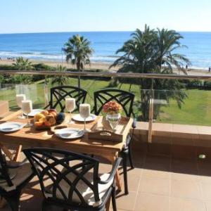 GAVA 2 BEACHFRONT PENTHOUSE