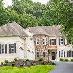 Pike Creek Palace 6 Bedrooms with 5 King beds Villa in Wilmington's Chateau Country Delaware