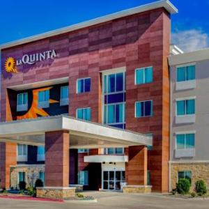 La Quinta Inn & Suites by Wyndham Northlake Ft. Worth