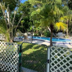 Hotels near TwinEagles Golf and Country Club - Conty's Motel