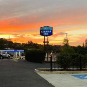 Hotels near Ironstone Vineyards - Sierra Inn