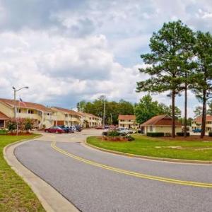 Hotels near Alexander Hall Fort Gordon - Rodeway Inn