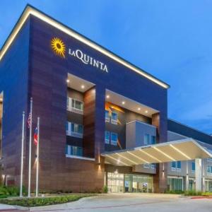 Hotels near Southwest Center Mall - La Quinta Inn & Suites by Wyndham Dallas - Duncanville