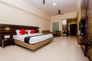 Capital O 60408 Hotel Sai Plaza, Kalyan