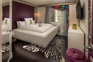 Staypineapple, An Artful Hotel, Midtown hotel near Jacob K. Javits Convention Center