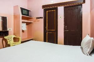 SPOT ON 43309 Indra Bhawan Lodge, Cuttack