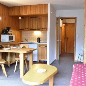 Studio à Méribel - Proche pistes Parking Animaux acceptés - FR-1-180-21
