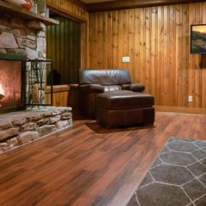 New Listing! Exquisite Country Hideaway With Pool Home