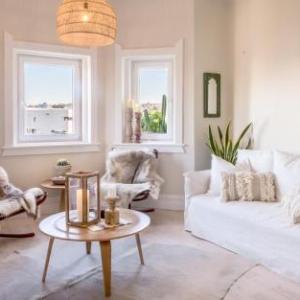 Designer Beachview Apartment - A Bondi Beach Holiday Home