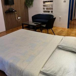 Azzurro Studio Apartment