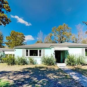 Classic Ranch Home - Near Charleston & Folly Beach Home