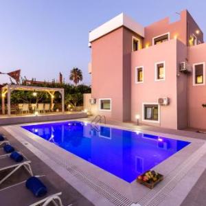 Villa with 6 bedrooms in Adelianos Kampos with private pool and WiFi