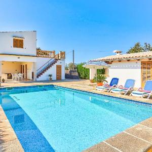 Villa Oliver by Villa Plus