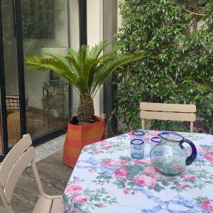 Large fully renovated 250m house