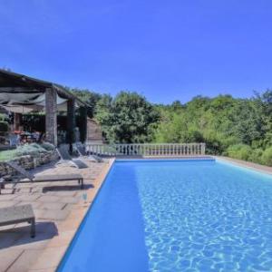 Beautiful home in Saignon w/ Outdoor swimming pool and 2 Bedrooms