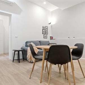 GuestHost - Piazza Maggiore White Apartment