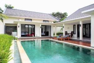 Entire Private Villa Max 8 people, Senggigi