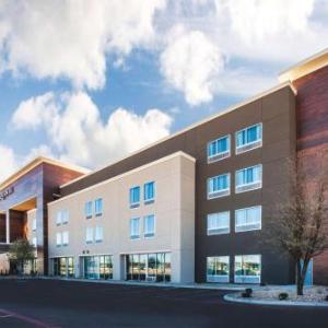 Cook's Garage Lubbock Hotels - La Quinta Inn & Suites by Wyndham Lubbock South