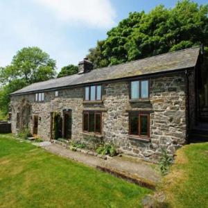 Holiday Home Uwch y Foel