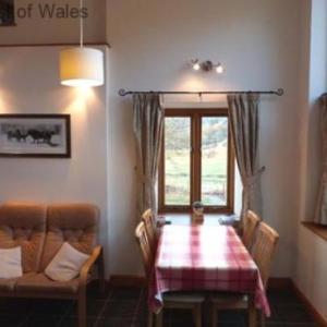 Holiday Home Llety'r Cwm