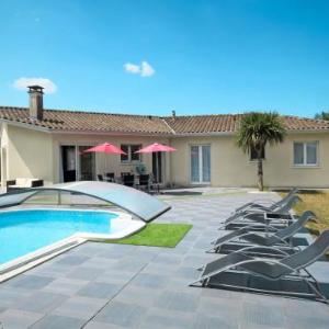 Holiday Home Le Clos Chalan - MLE100
