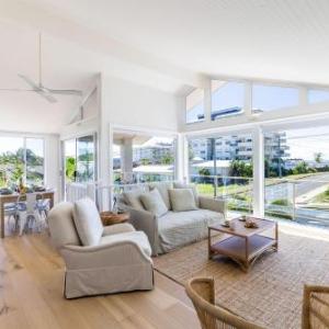 Baybreeze 18 Tomaree Road WiFi Air Conditioning Kitchenette