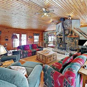 New Listing! Lovely Log Mountain Home with Fireplace home