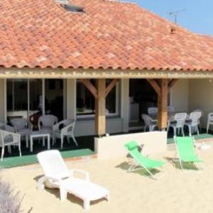 Holiday Home La Chapelle - CON100