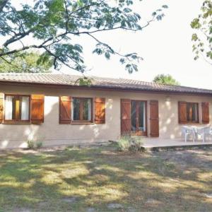 Holiday Home L'Orée du Bois - HUT100