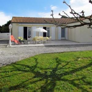 Holiday Home Les Kiwis - IDO228