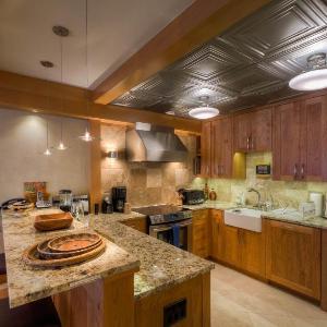 Buena Vista--Best Luxury View Condo in Telluride-Sleeps 6
